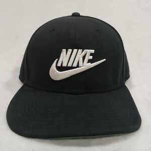 Nike Dri-FIT Black Cap Pro Structured Futura Snapback White Embroidered Logo.